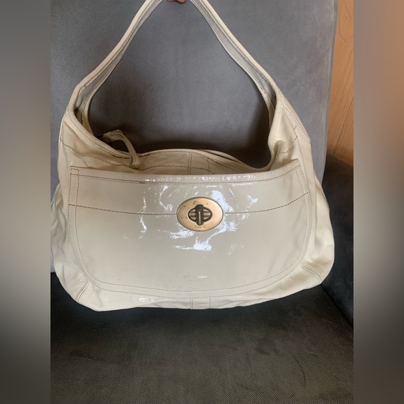Coach Ergo Large Patent Leather Hobo Purse - Picture 3 of 9